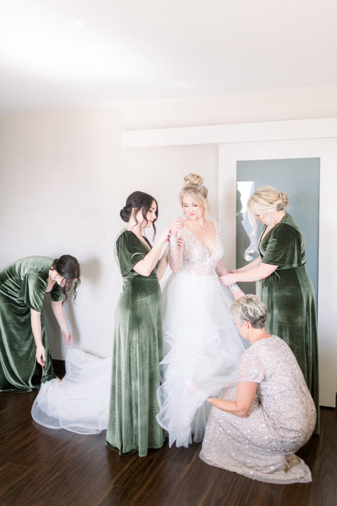 Chicago wedding bride getting ready with bridesmaids